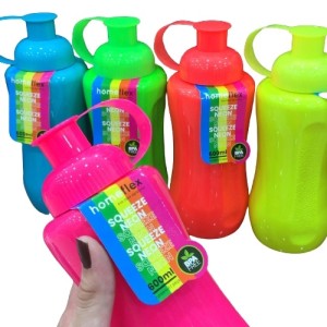 Squeeze Garrafa Plástica Neon de Água Para Academia Caminhada Escola 600ml